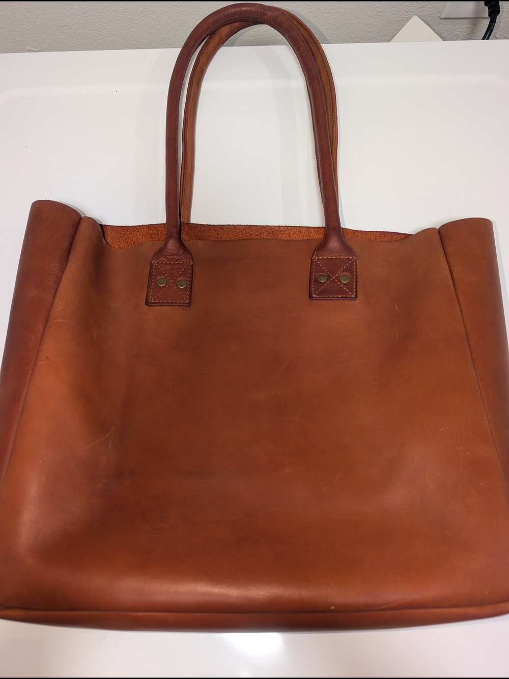 Parker Clay Large Leather Tote – Cognac Brown With Organizer Insert - Picture 2 of 7